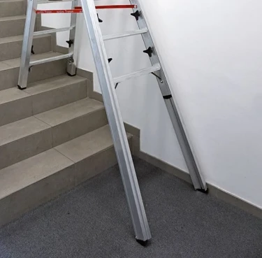 Alu-Treppenhausleiter